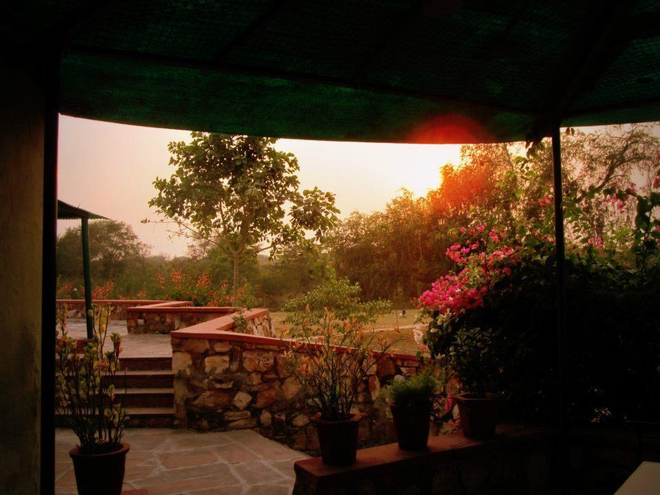 Hotel Bharatpur Ashok ภายนอก รูปภาพ