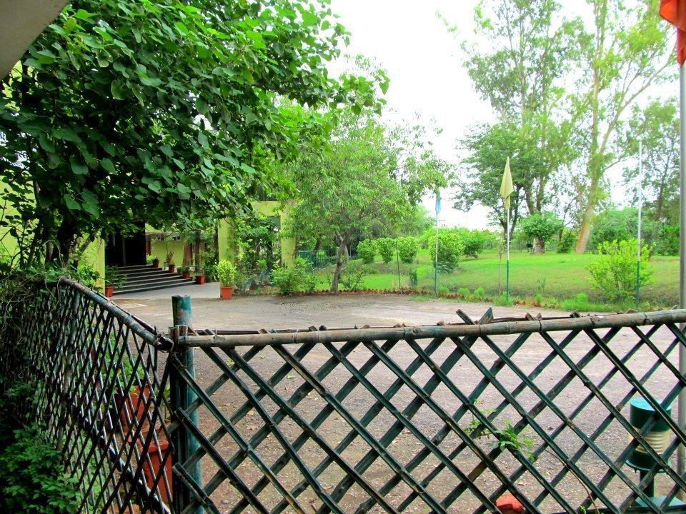 Hotel Bharatpur Ashok ภายนอก รูปภาพ