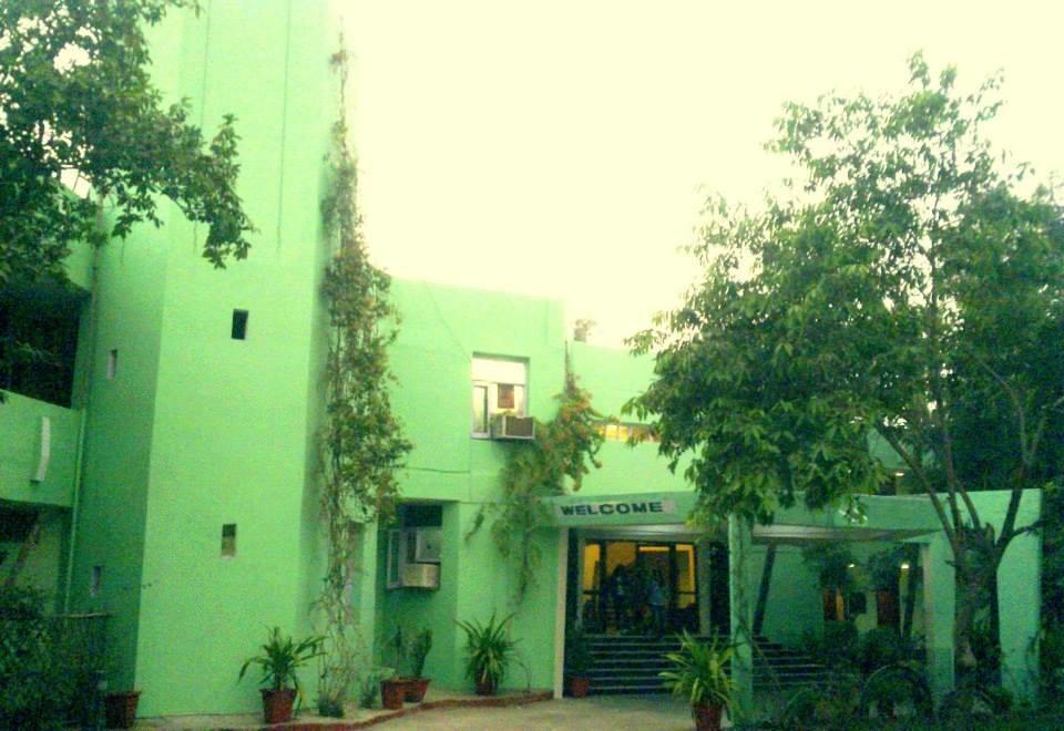 Hotel Bharatpur Ashok ภายนอก รูปภาพ