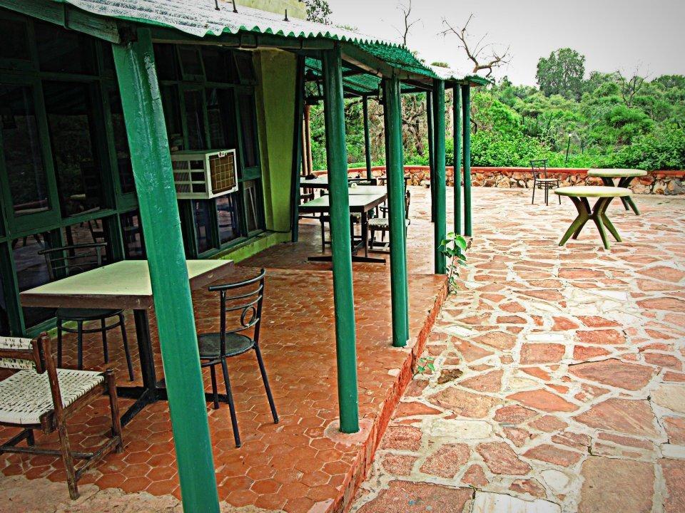 Hotel Bharatpur Ashok ภายนอก รูปภาพ