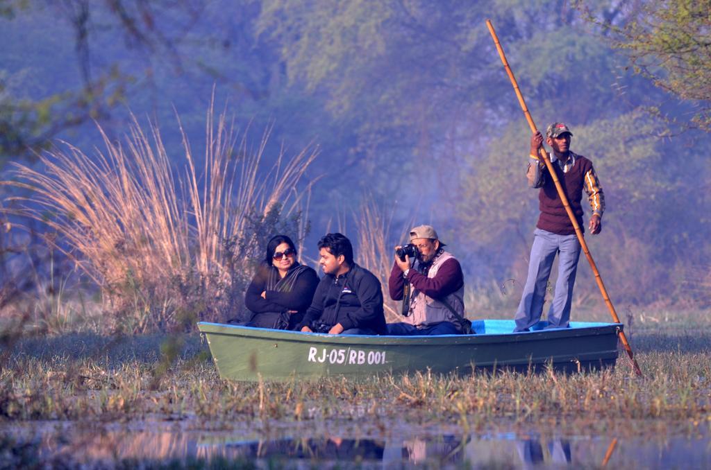 Hotel Bharatpur Ashok ภายนอก รูปภาพ